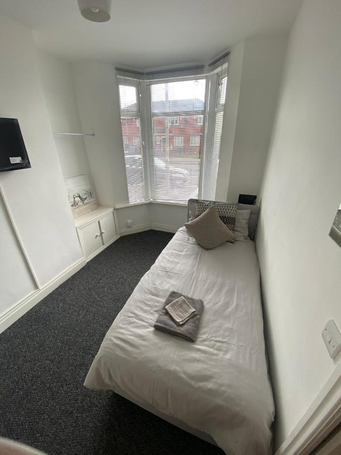 174 Boaler Street Hotel Liverpool Eksteriør billede